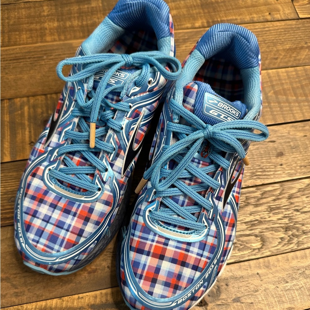 Limited Edition Brooks Boston Marathon Shoes - Nantucket